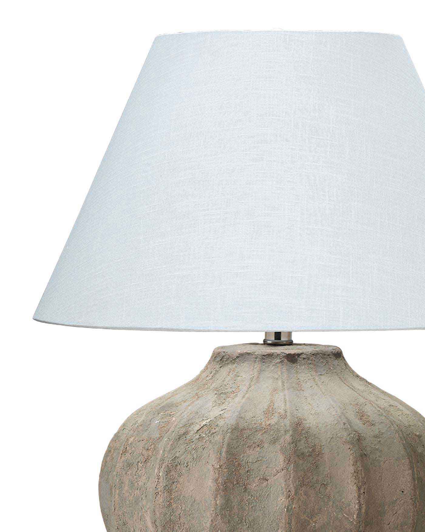 Clamshell Table Lamp in Sand Ceramic