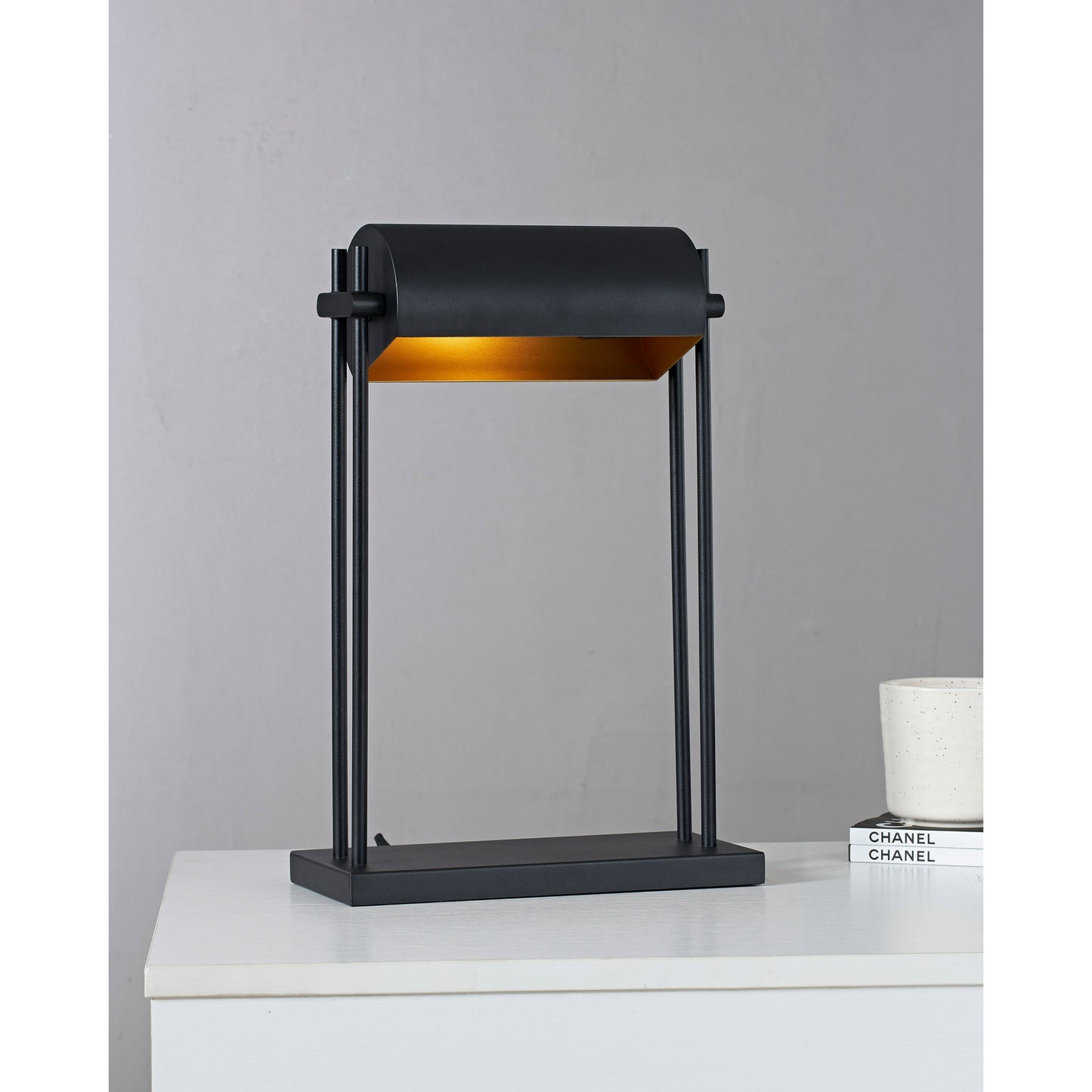 Jeffrey Table Lamp